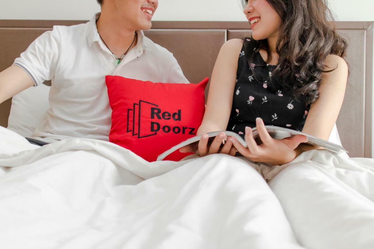 Reddoorz Plus Near Mien Tay Bus Station 2 Ho-Chi-Minh-Stadt Exterior foto