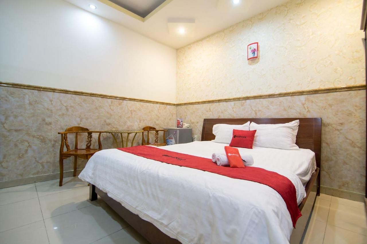 Reddoorz Plus Near Mien Tay Bus Station 2 Ho-Chi-Minh-Stadt Exterior foto